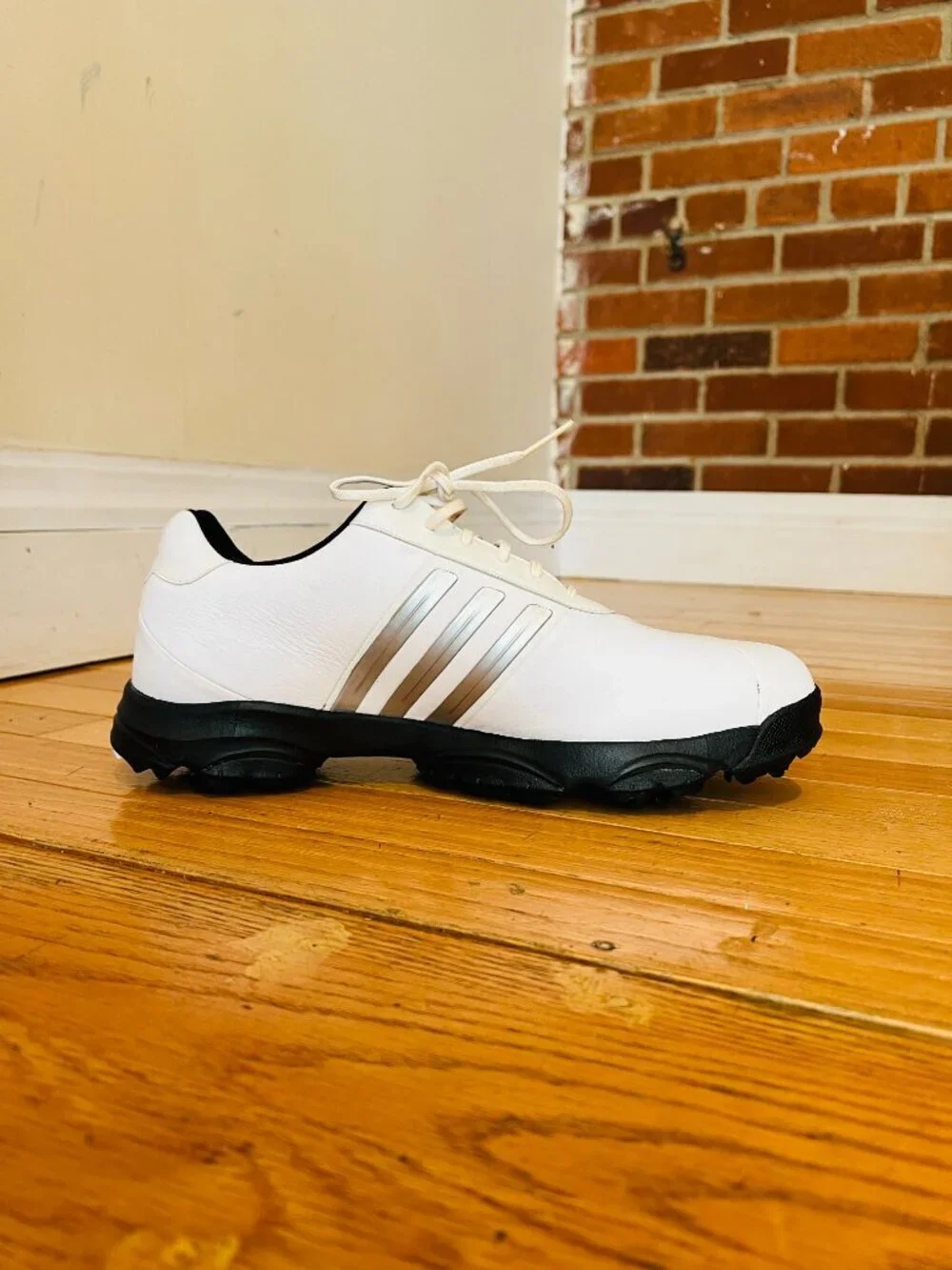 Men's Adidas Golf Shoes Sneakers Size 10.5